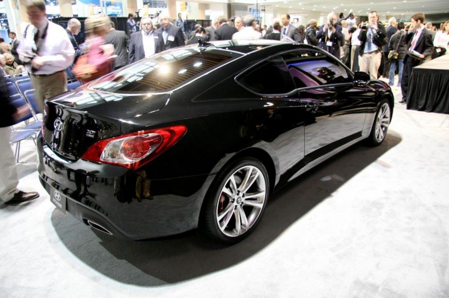  Hyundai Genesis Coupe R-Spec 2009 года  (фото 17 из 36)